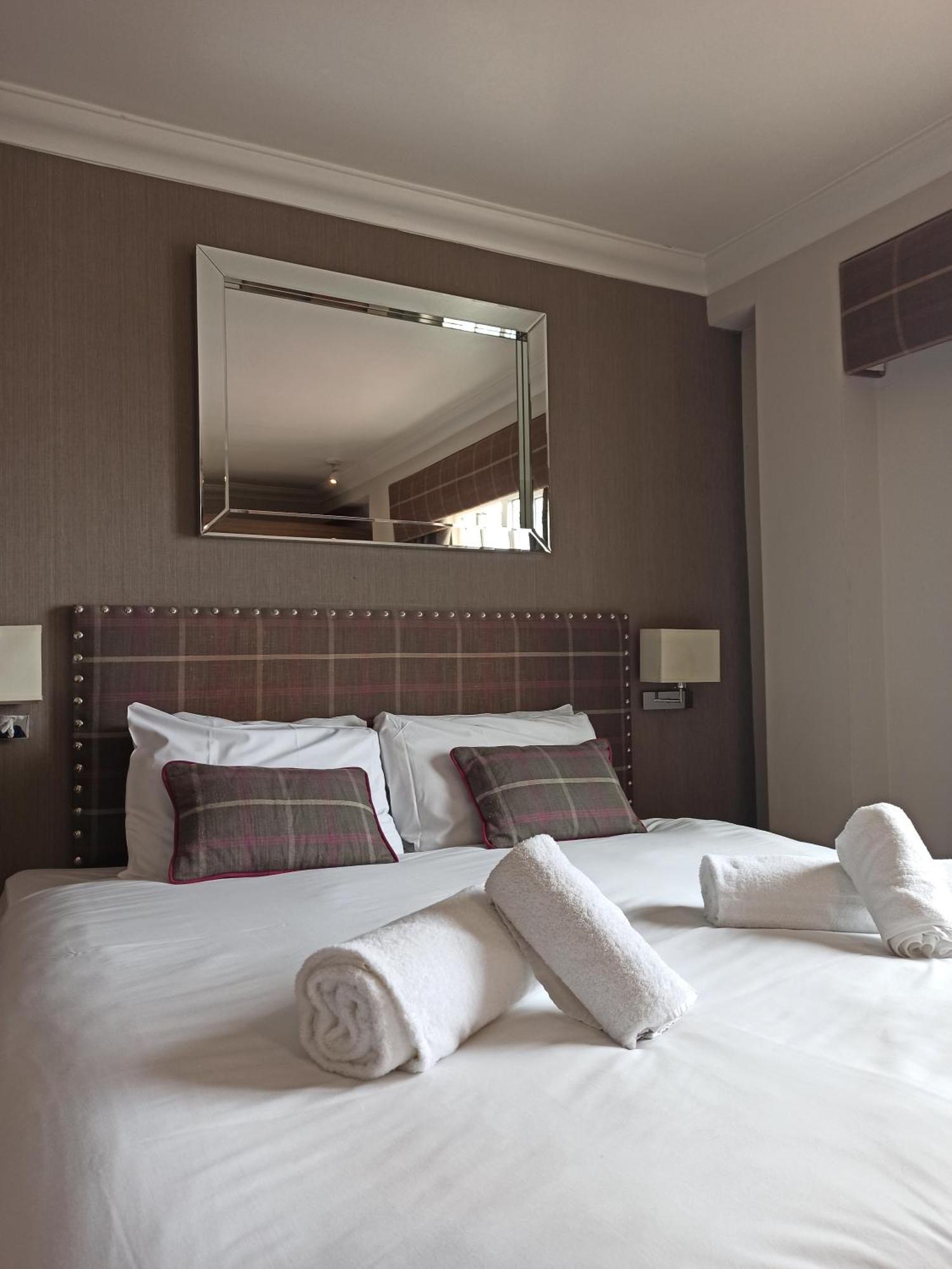 Anchor Hotel And Seabed Restaurant Тарбърт Екстериор снимка