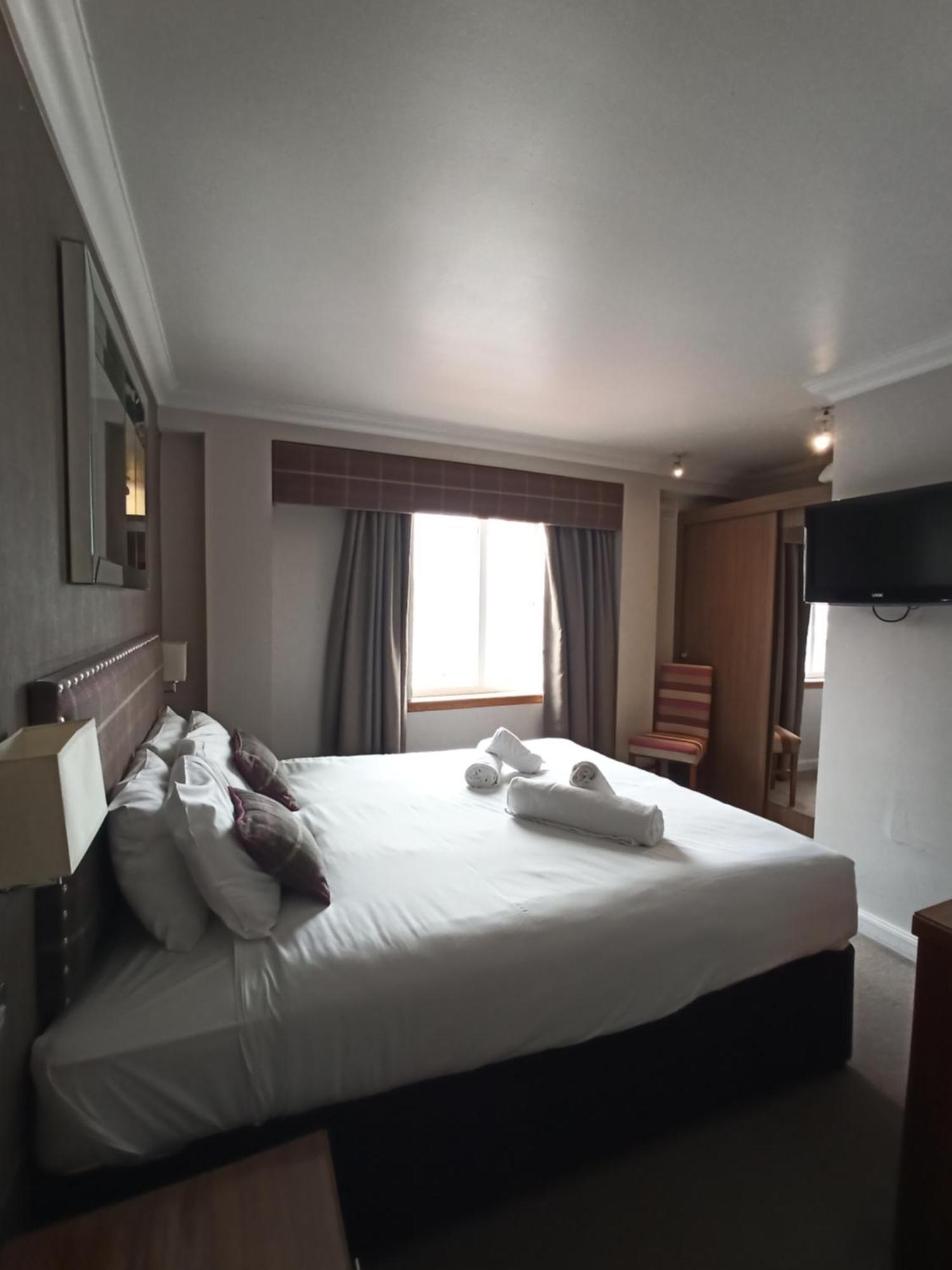 Anchor Hotel And Seabed Restaurant Тарбърт Екстериор снимка