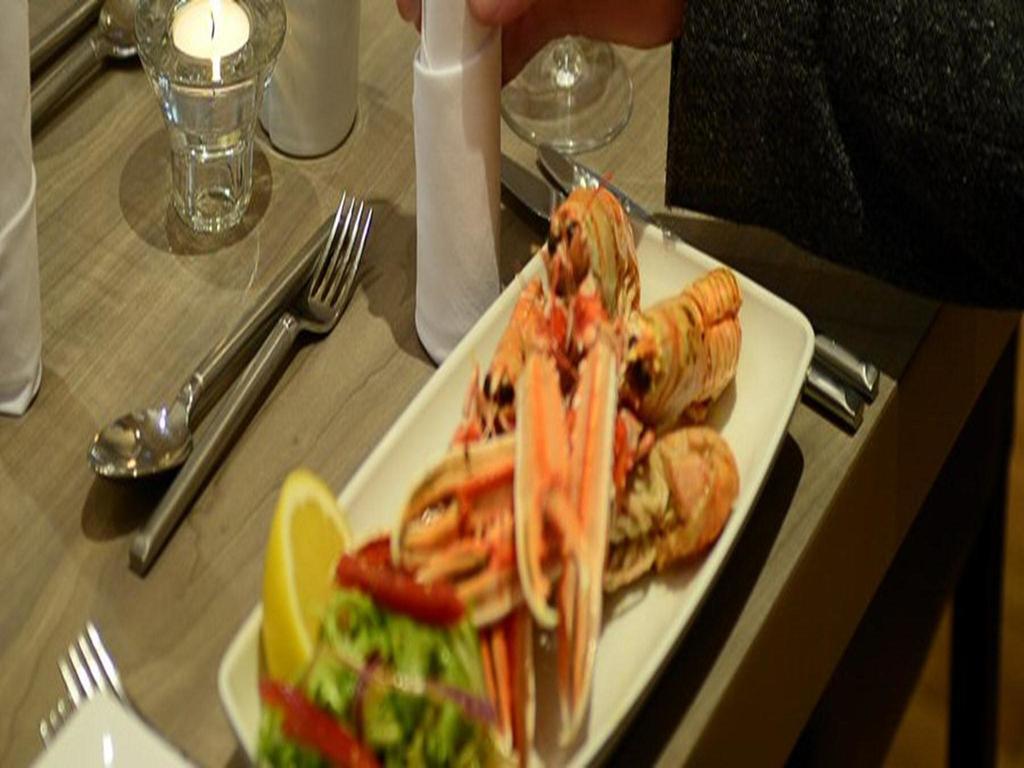 Anchor Hotel And Seabed Restaurant Тарбърт Екстериор снимка